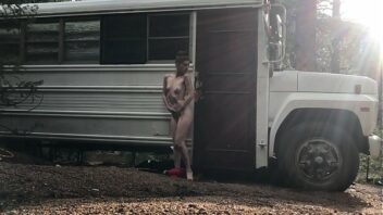 Otobüste Dayama Pornosu